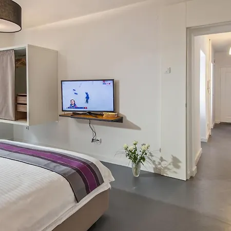 Apartment One Bedroom Market